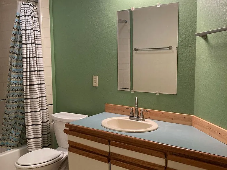 214 Hillsdale Dr — Photo 11
