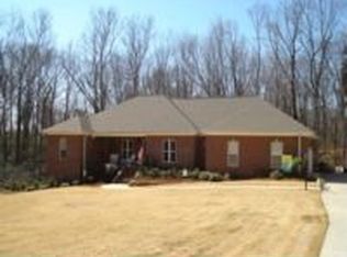 175 Kensington Ln, Killen, AL 35645