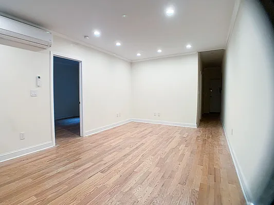 Rented by Francine Realty | media 16