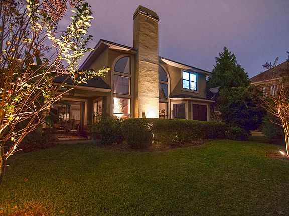 3rd image of 13090 Berwickshire Dr