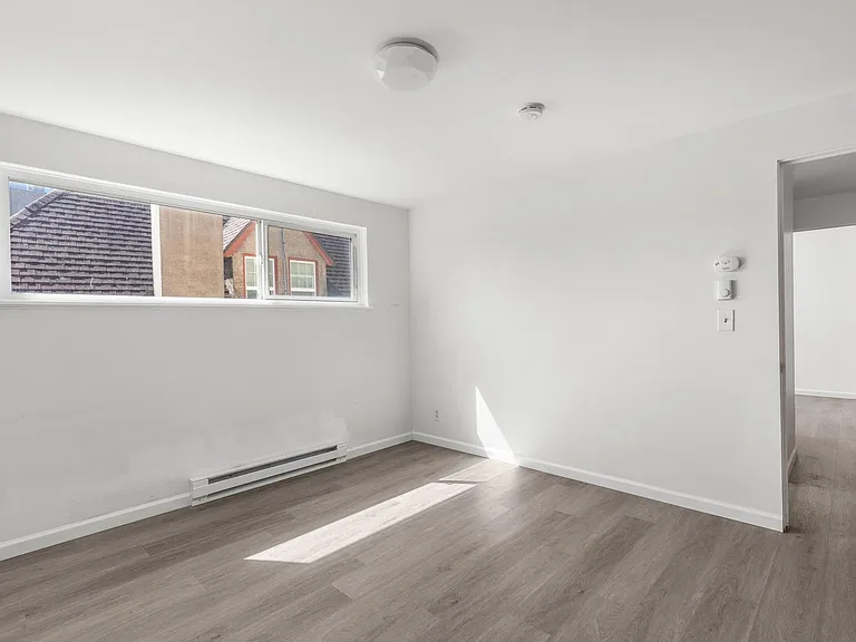 2144 Waverly Pl N #3 — Photo 11