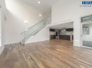 2029 Curling Rd #D226, North Vancouver, BC V7P 0C6