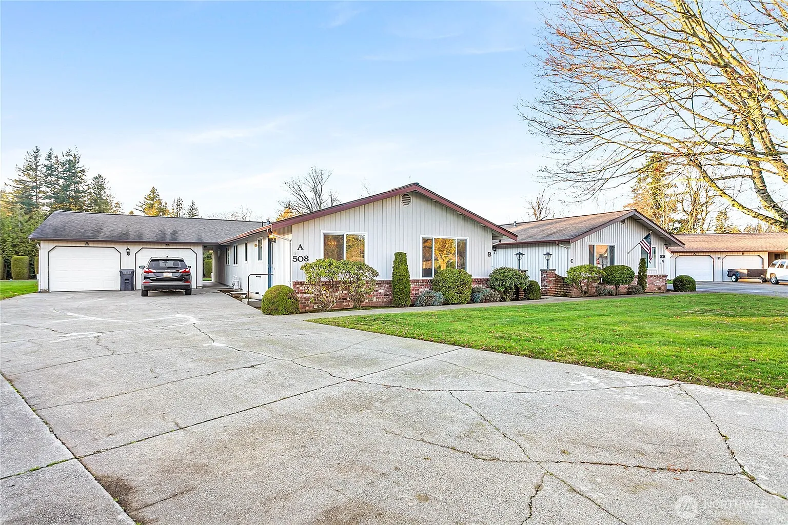 508 Forest Circle E #4A photo 1
