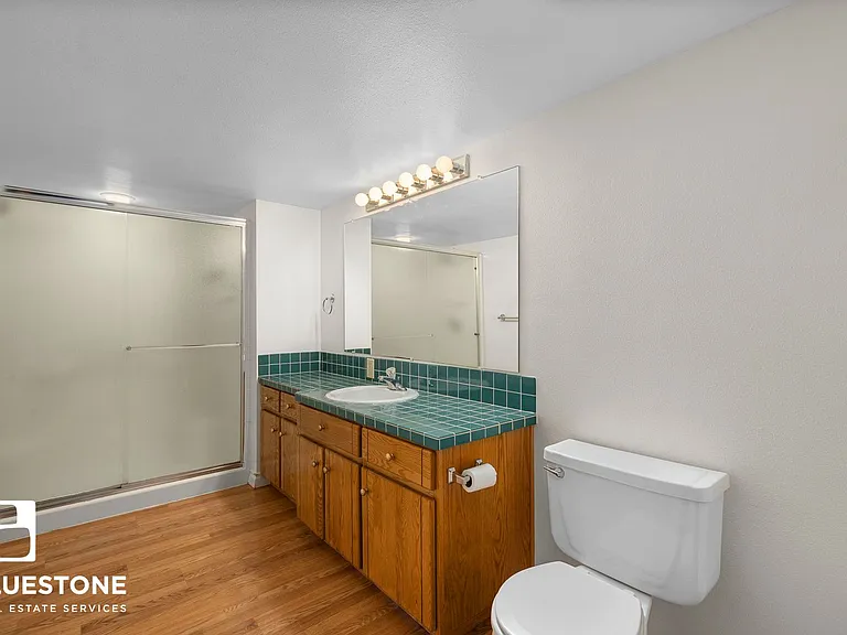 1970 Greentree Rd — Photo 25