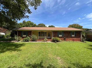 2011 Evergreen Dr, Boiling Springs, SC 29316