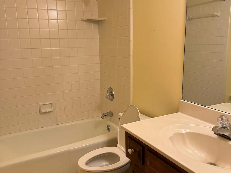 240 Chippendale Cir — Photo 35