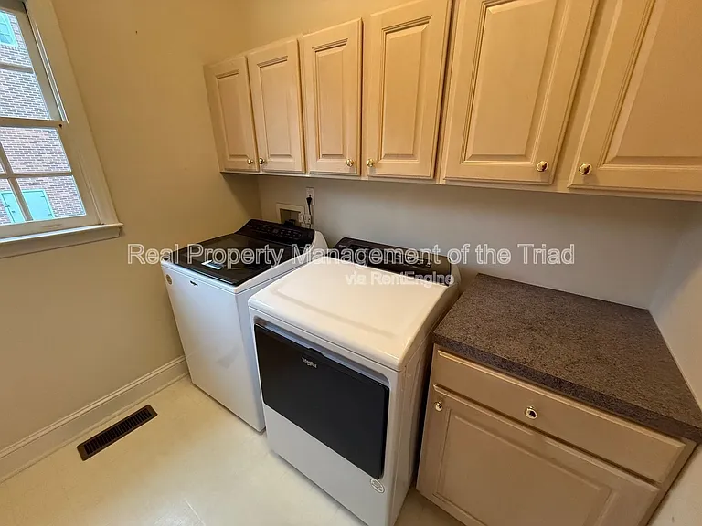 4210 Shoal Creek Dr — Photo 13