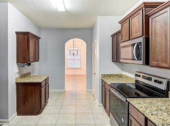 5th image of 169 Kennedy Dr