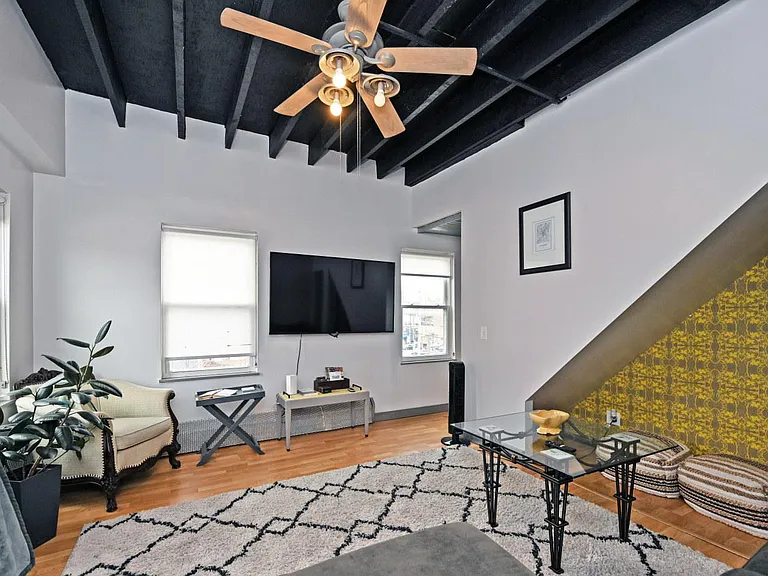 118 E Liberty St #C — Photo 6