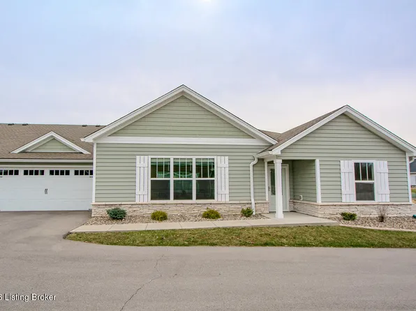 5008 Woodridge Lake Blvd, Louisville, KY 40272