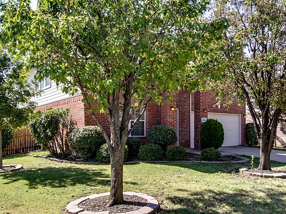 3rd image of 9301 Bedford Ln
