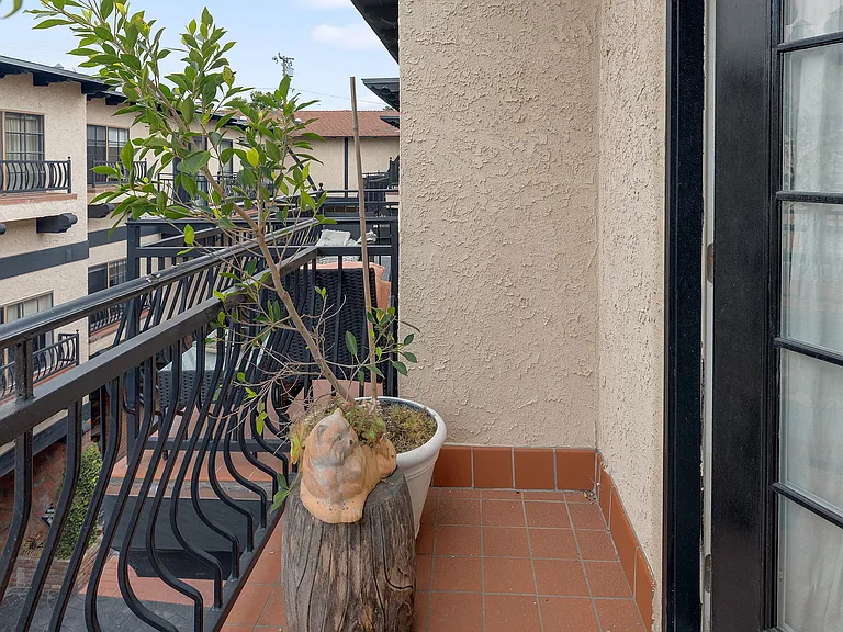 227 S Irena Ave #5 — Photo 45