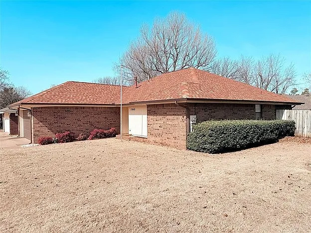 3 bed, 1506 sqft, $1,999 — Photo 2