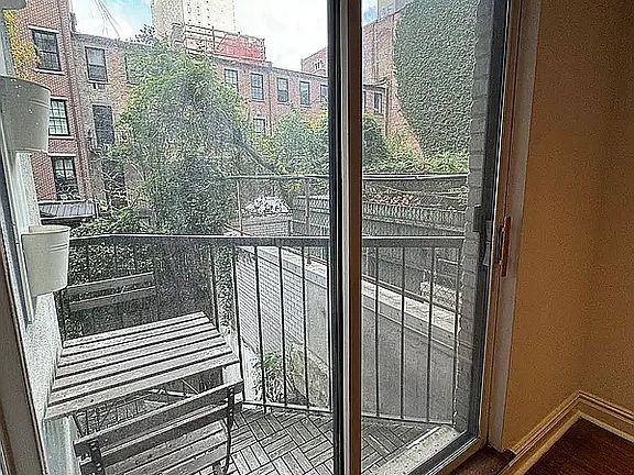 4th image of 435 E 86th St APT 1E
