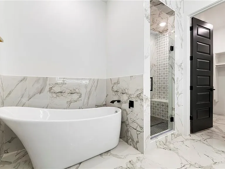 4413 S 88th St — Photo 34