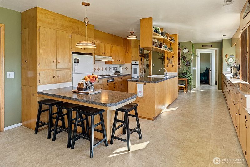 5th image of 7271 Lyons Road
