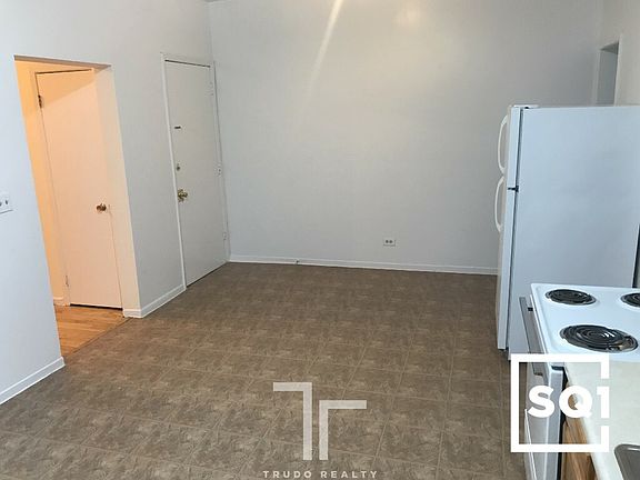 2nd image of 2319 N Kedzie Blvd #Unt2325-1