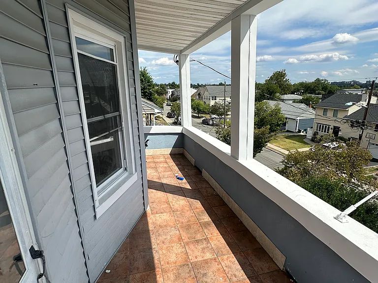 173 Corabelle Ave #2 — Photo 2