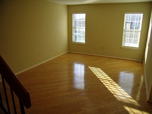 5th image of 12 Quince Cir
