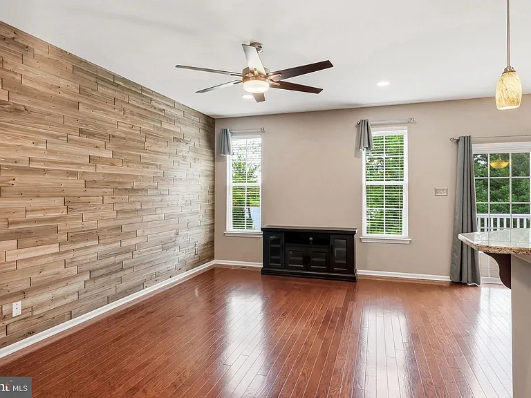 53 Overlook Dr — Photo 16