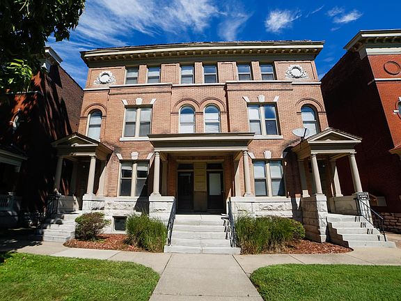 2nd image of 5159-5161 Waterman Blvd