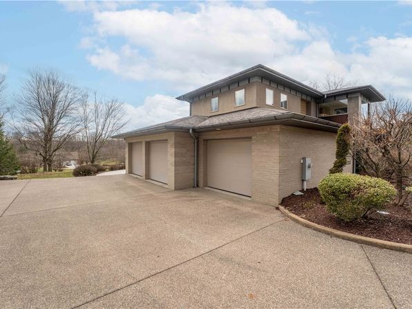 350 N Saratoga Dr S, Uniontown, PA 15401