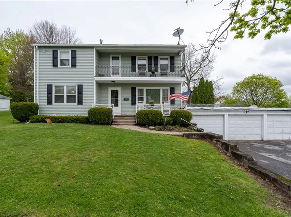 155 W Sherman Ave, Newark, NY 14513