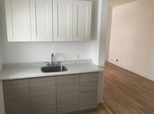 198 Main St S #2, Newmarket, ON L3Y3Z2
