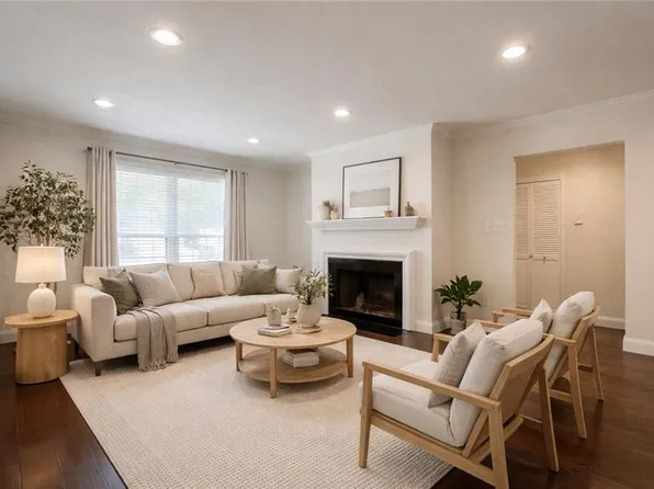 138 Woodmere Sq NW, Atlanta, GA 30327