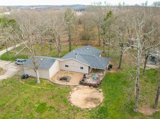 2254 Clinton Dr, Mountain Grove, MO 65711