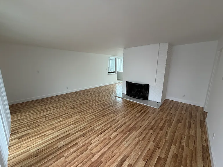 1277 Barry Ave #5 — Photo 6
