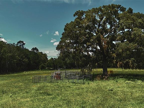 4th image of 4802 NW 50TH ROAD