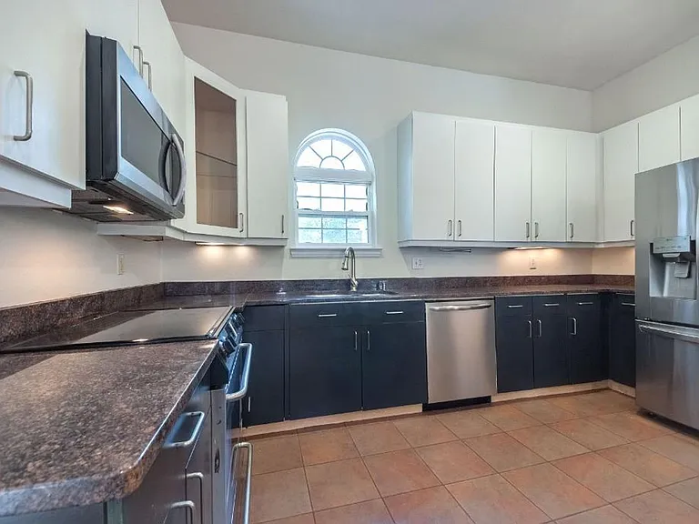 5713 Lewis St — Photo 16