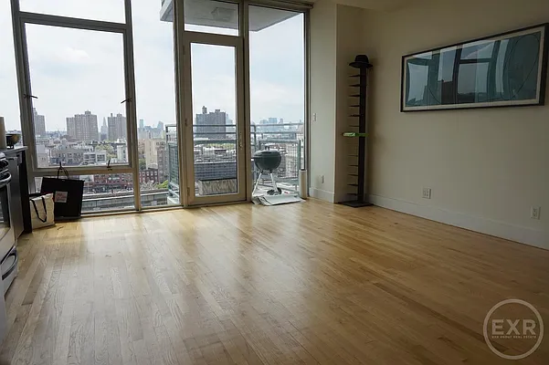 Rented by EXR | media 4