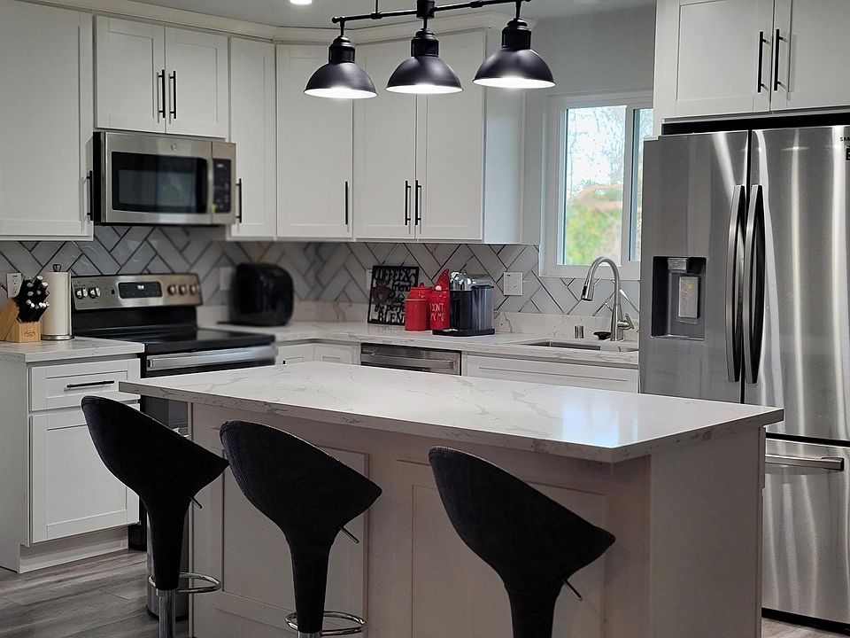 1st image of 123 Medallion Dr