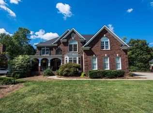 6138 Bluebird Hill Ln, Matthews, NC 28104