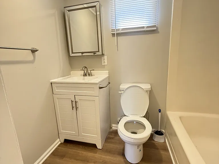 919 N Walnut St — Photo 12