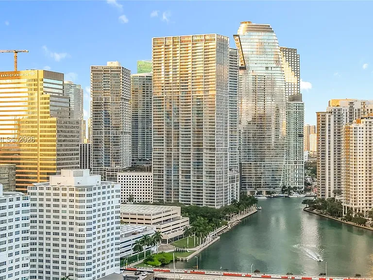 475 Brickell Ave #4215 — Photo 32