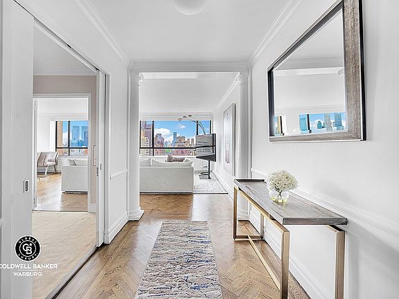 5th image of 190 E 72nd St APT 26C