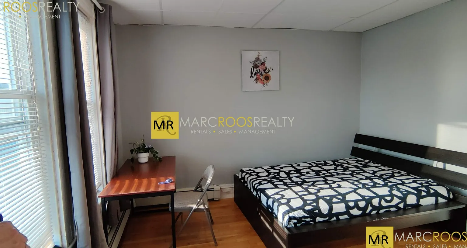 5 bed, 1.5 bath, 9999 sqft, $1,300 — Photo 3