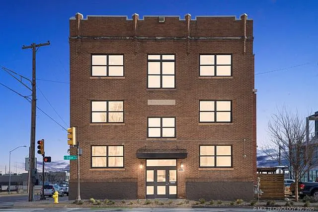 Melrose Apartments