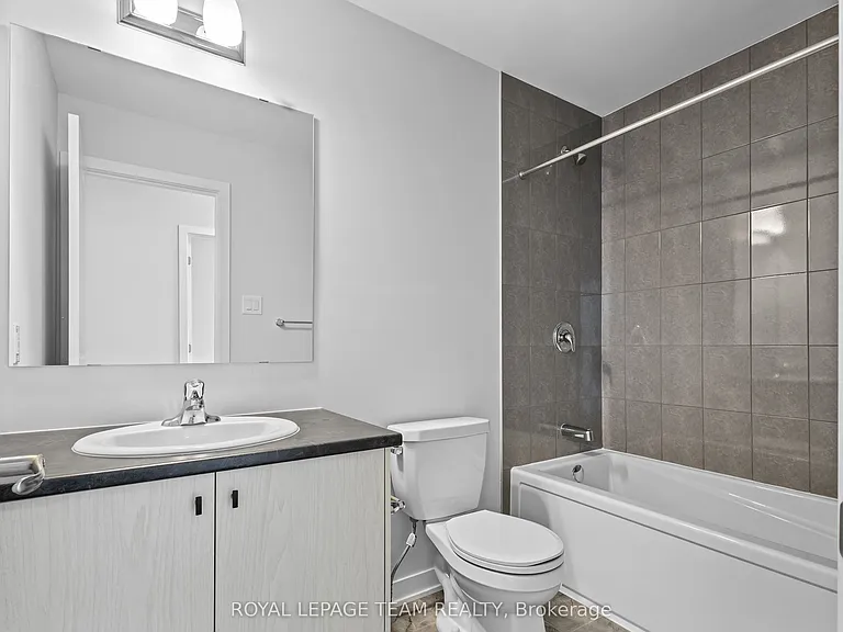 966 Chapman Mills Dr — Photo 3