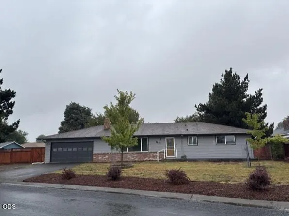 5911 Peck Dr, Klamath Falls, OR 97603