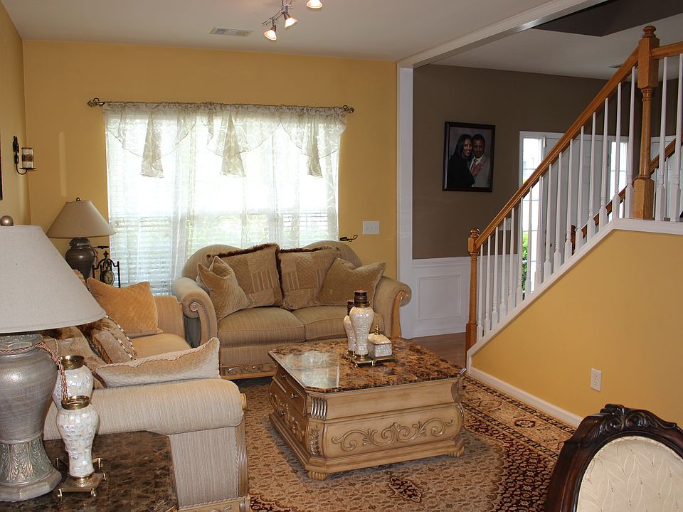 2nd image of 1707 Kendall Cove Ln