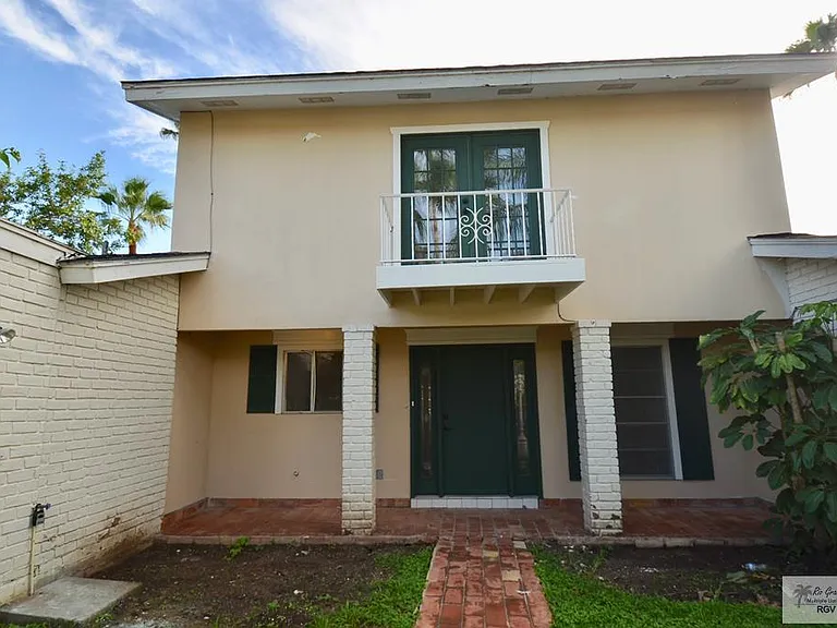 704 Zapata Ave — Photo 20