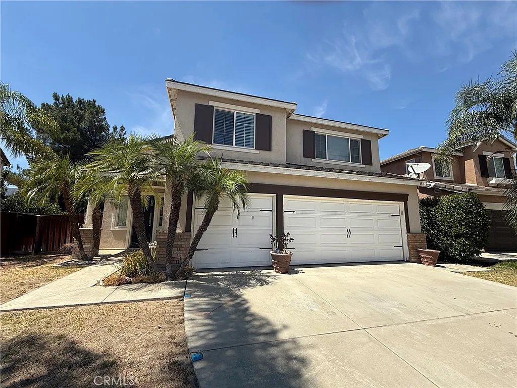 4 bed, 2330 sqft, $3,300 — Photo 2