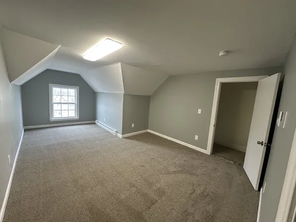 15 Park St #19, Dover, NH 03820