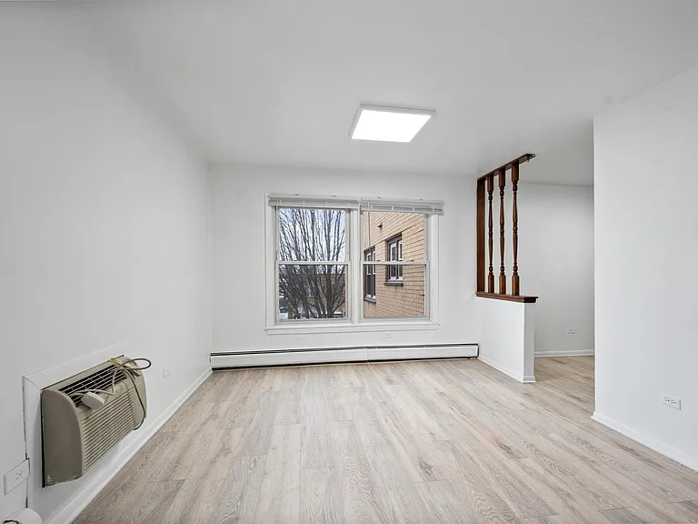 6645 N California Ave #302 — Photo 3