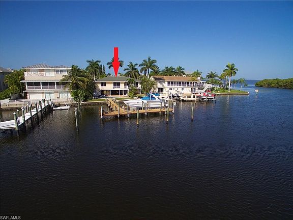 Property is on a wide open Bay