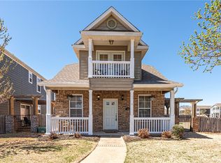 4205 W Bradstreet Ln, Fayetteville, AR 72704